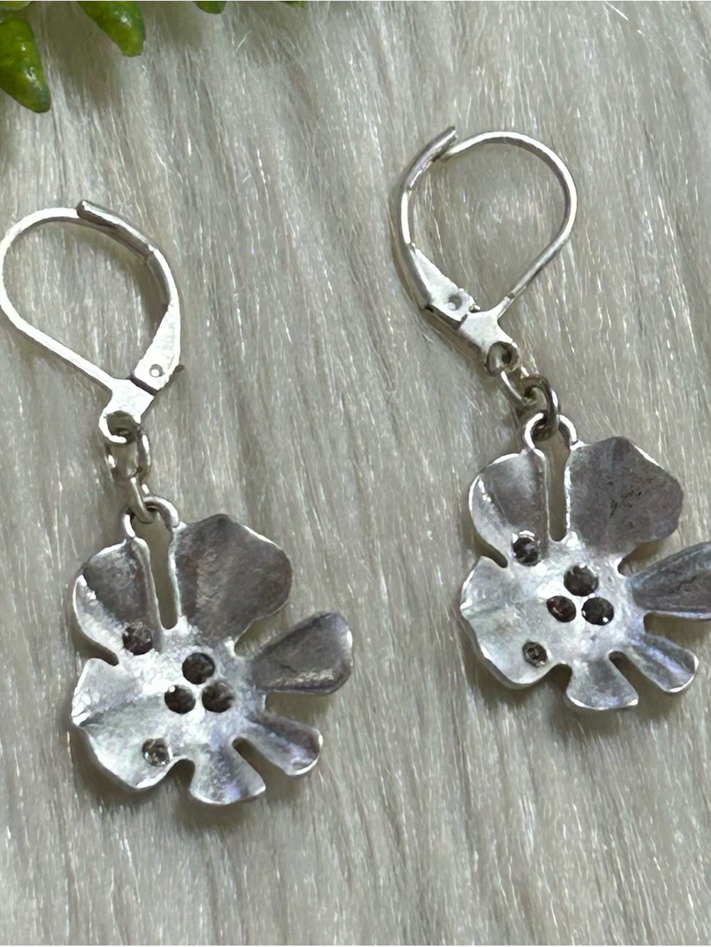 Floral faceted rhinestones dangle Earrings